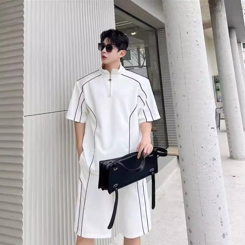 Conjunto de Roupas Esportivas  - Outdoor Sportswear avaliação e preço